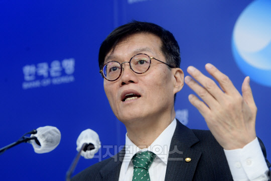 BNP파리바는 한국은행이 이달 13일 기준금리를 0.25%포인트 인상할 것이라고 전망했다. 박동욱기자